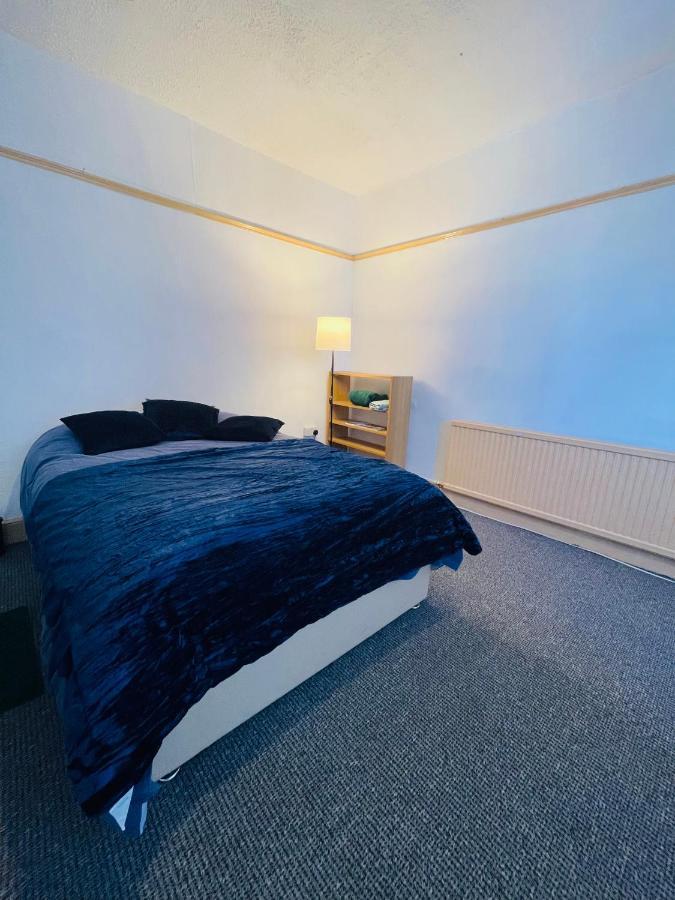 Shous Guest House Emersons Green Екстер'єр фото
